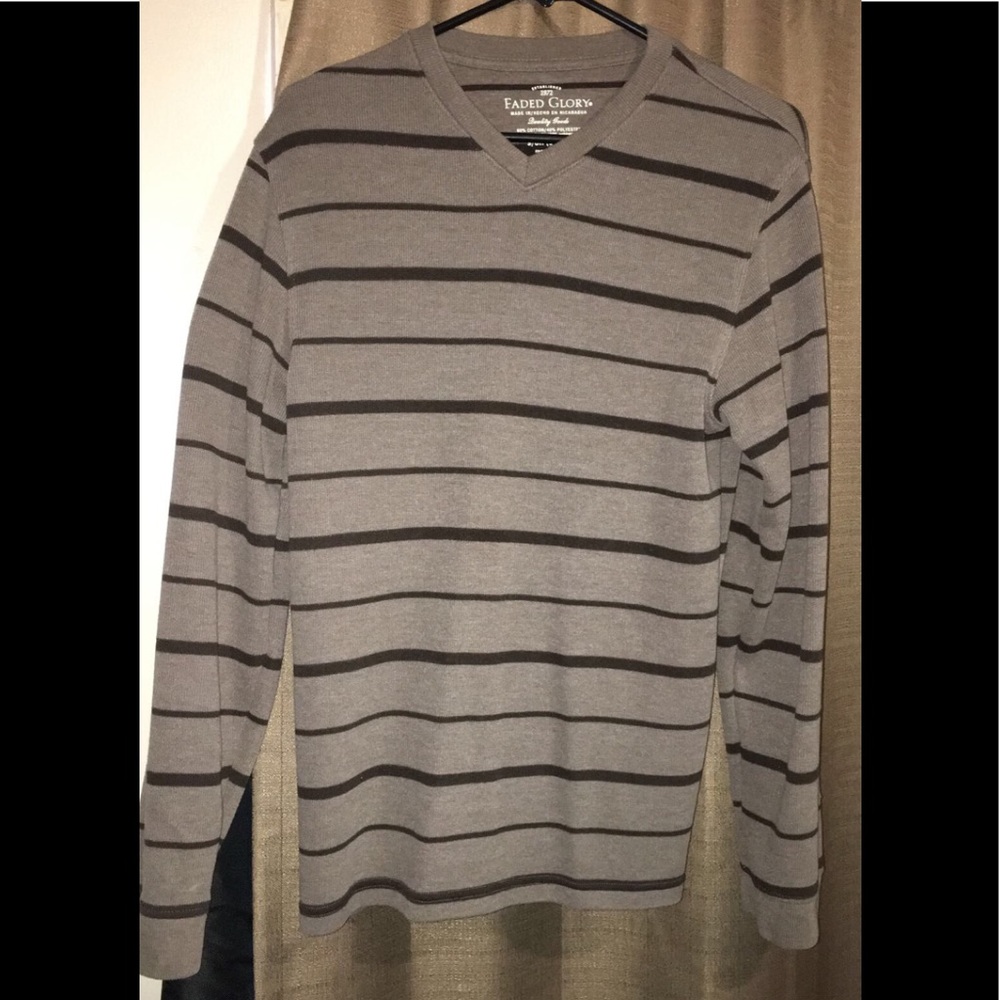 Men’s small long sleeve